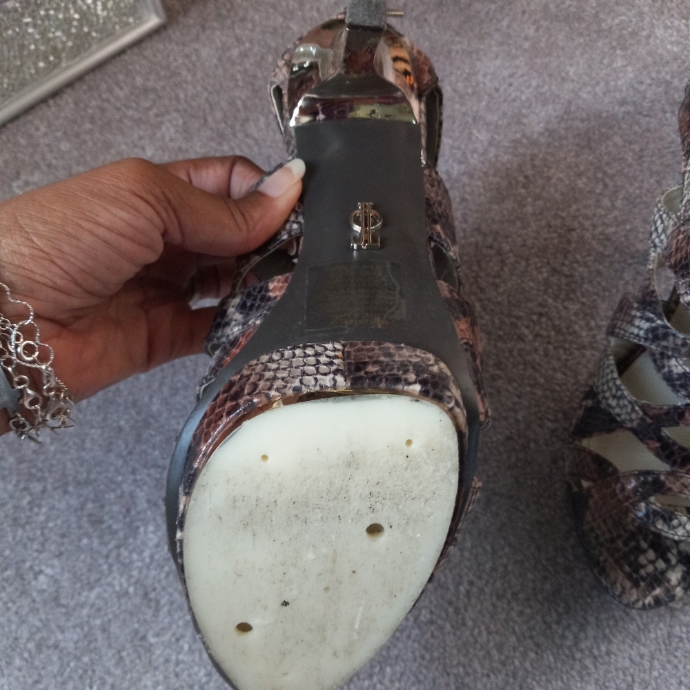 Heeled Sandals - Picture 4 of 7